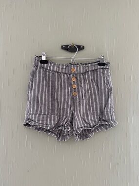 Vanilla Star Gray and White Striped High-Waist Button Shorts